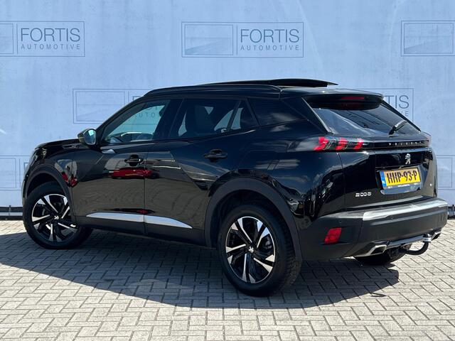 Peugeot 2008 1.2 PureTech GT Pack PANO | CAMERA | TREKHAAK | CARPLAY |