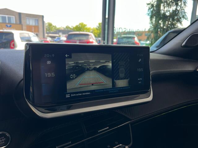 Peugeot 2008 1.2 PureTech GT Pack PANO | CAMERA | TREKHAAK | CARPLAY |