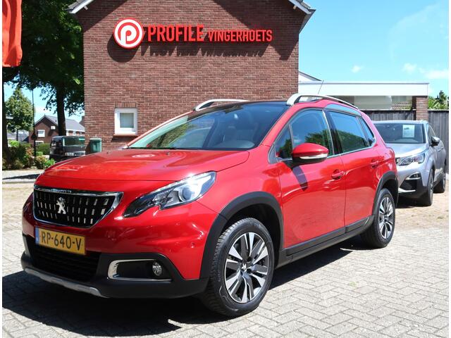Peugeot 2008 110 Pk Benzine * Luxe Allure * * Trekhaak * Navigatie * Panoramadak * 1/2 Lederen Interieur * Lichtmetalen Velgen * Automatisch Inparkeersysteem * Climate & Cruise Control * Vingerhoets; Vierde Generatie Eersteklas Service !