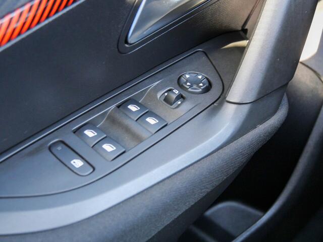Peugeot 2008 1.2 101PK PureTech Active | APPLE CARPLAY | CRUISE CONTROL |