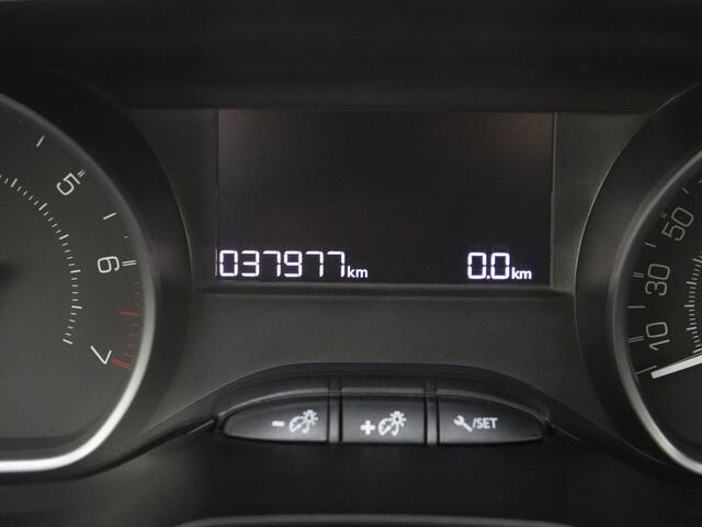 Peugeot 2008 1.2 PureTech 110PK Blue Lion Automaat | Navigatie | Parkeerhulp | Apple Carplay |