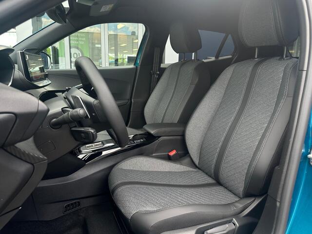 Peugeot 2008 1.2 Hybrid 136 Allure | Parkeercamera/-sensoren (voor/achter) | Adaptive Cruise Control | Navigatie | Apple Carplay/Android Auto | DAB | Draadloze telefoonlader | BLIS | Full LED |