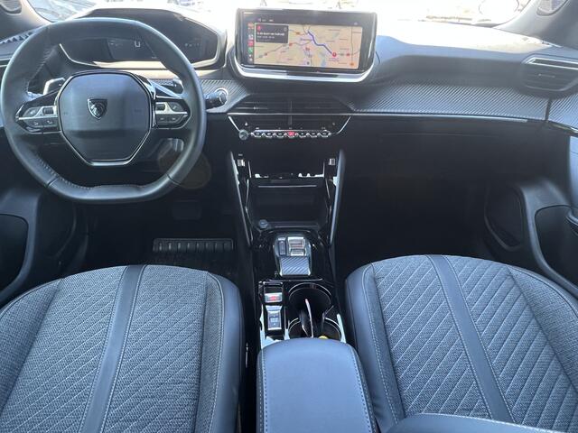 Peugeot 2008 1.2 130 pk Automaat Allure Navi* Carplay Camera Stoelverwarming ACC DAB Keyless 17 Inch Velgen Parkeersensoren