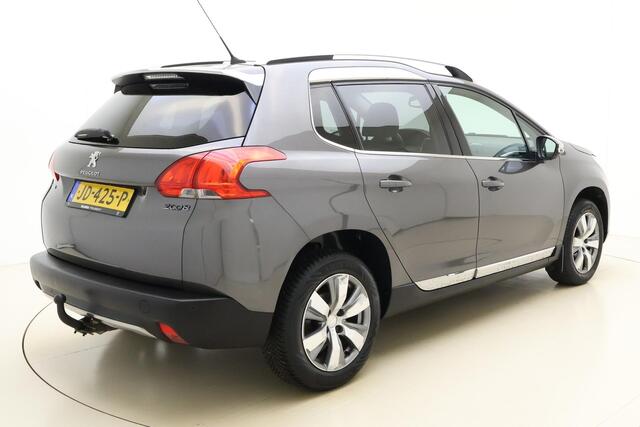 Peugeot 2008 1.2 PureTech Allure 110pk | Navigatie | Panoramadak | Trekhaak | Climate Control | Lichtmetalen Velgen | Cruise Control | Parkeersensoren