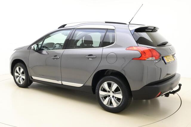 Peugeot 2008 1.2 PureTech Allure 110pk | Navigatie | Panoramadak | Trekhaak | Climate Control | Lichtmetalen Velgen | Cruise Control | Parkeersensoren