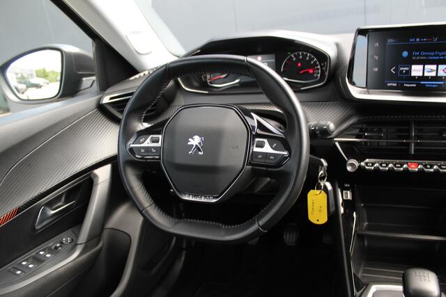 Peugeot 2008 1.2 Active | incl. 12 maanden garantie | Trekhaak | Navigatie | Cruise control | DAB+ | Airco | Parkeersensoren | Isofix | LED koplampen | Apple carplay / Android auto | Dealer onderhouden |