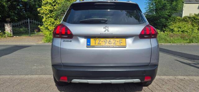 Peugeot 2008 1.2 Pure Tech Allure Navigatie* lichtmetaal*ecc*panorama