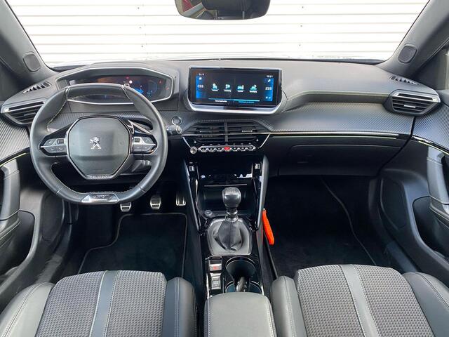Peugeot 2008 GT 1.2 Turbo 130pk | NAVI | CLIMA | CAMERA | KEYLESS | 18" EVISSA | DODEHOEKBEW. |