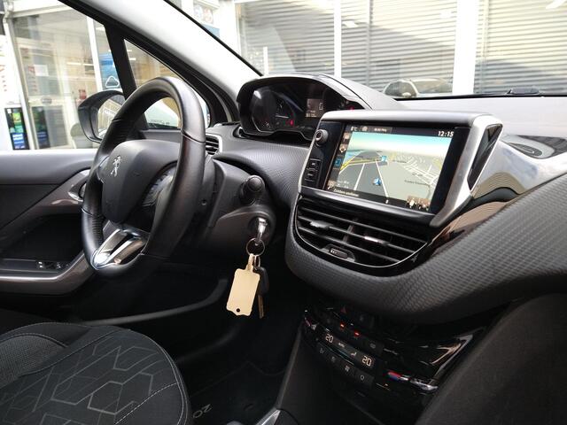 Peugeot 2008 SUV 1.2 Active Clima/Nav/Park/Trekhaak