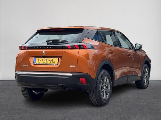 Peugeot 2008 1.2 PureTech Active Pack 100PK | Apple Carplay/Android Auto | Peugeot Connect 3D Navigatie | Airco-Ecc | Cruise | 16"LM-Velgen | PDC | Achteruitrijcamera Visioppark 1 | binnenspiegel automatisch dimmend | Regensensor LED Verlichting