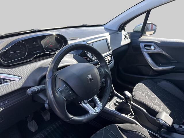 Peugeot 2008 1.2 PureTech Blue Lion | trekhaak | panoramadak