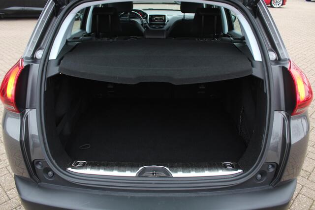 Peugeot 2008 1.2 PureTech Active / Trekhaak / Navigatie / Bluetooth / Radio / Cruise Control