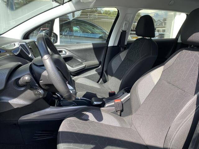 Peugeot 2008 1.2T 110pk Automaat Blue Lion | Navigatie | Airconditioning | Parkeersensoren | Apple Carplay | Android Auto | Dealeronderhouden