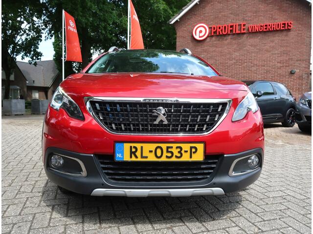 Peugeot 2008 1.2 benzine * AUTOMAAT * 110 Pk Allure * Navigatie * Panoramadak * Achteruitrij Camera * Climate & Cruise Control * 1/2 Lederen Interieur * Vingerhoets: Vierde Generatie Eersteklas Service !