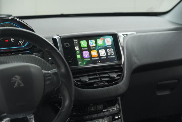 Peugeot 2008 PureTech 110 Allure | Trekhaak | Navigatie | Parkeersensoren | Allseasonbanden