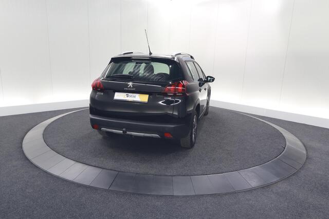 Peugeot 2008 PureTech 110 Allure | Trekhaak | Navigatie | Parkeersensoren | Allseasonbanden