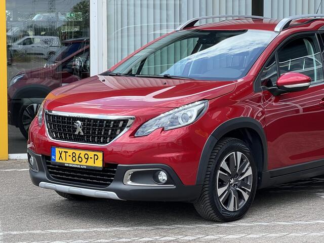Peugeot 2008 1.2 PureTech Allure | NAP | Trekhaak | Dealer onderhouden | DAB | Navigatie | Parkeersensoren | Cruise Control | Climate Control | Lichtmetaal |