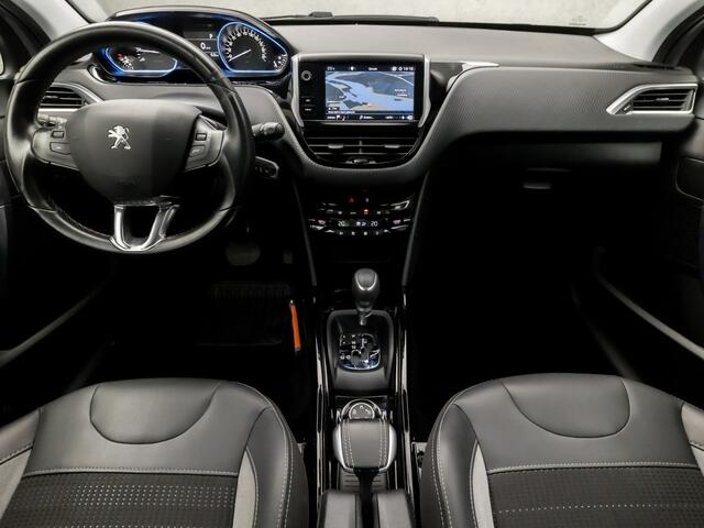 Peugeot 2008 1.2 PureTech Sport Automaat (APPLE CARPLAY, NAVIGATIE, CAMERA, CLIMATE, LEDER, SPORTSTOELEN, PARKEERSENSOREN, CRUISE, LM VELGEN, NIEUWSTAAT)