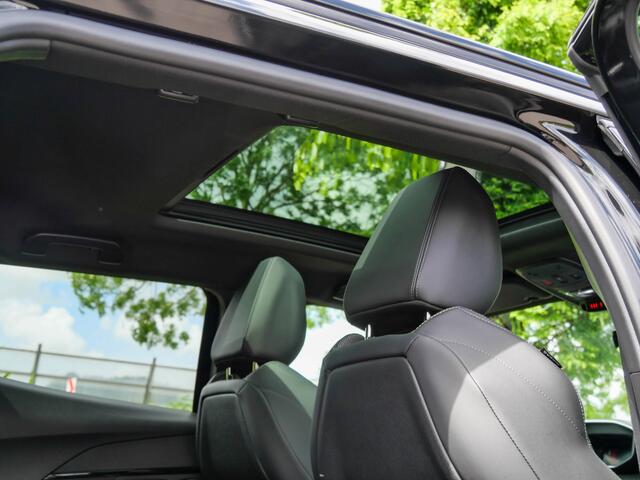 Peugeot 2008 1.2 131PK PureTech GT-Line | PANODAK | CAMERA | TREKHAAK | * HEMELVAARTSDAG GEOPEND VAN 09:00 - 16:00 *