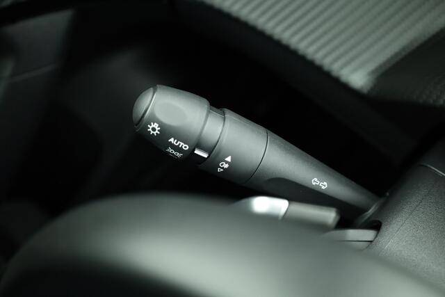Peugeot 2008 1.2 PureTech 130 Allure | Navi | Camera | Apple CarPlay | Clima | LED |