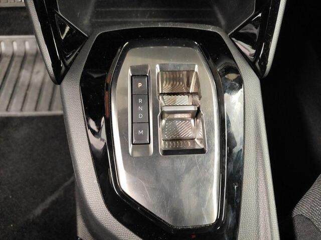 Peugeot 2008 1.2 130pk Aut-8 PureTech Active Pack Navi Cruise Control Airco PDC VA+ Camera
