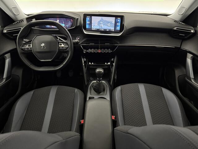 Peugeot 2008 1.2 PureTech 360 Camera LED Virtual Trekhaak Parelmoer Carplay Clima Cruise Navi 18"LMV PDC