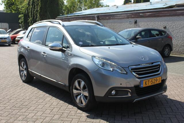 Peugeot 2008 1.2 PureTech Allure, navigatie, airco.