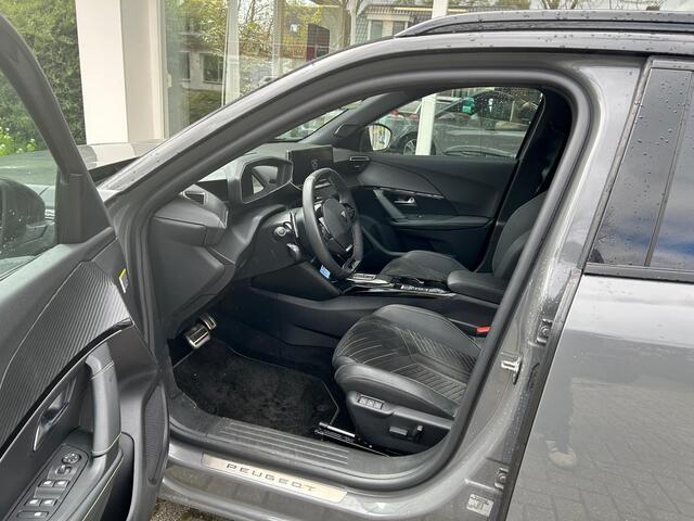 Peugeot 2008 1.2T Automaat 130pk GT Alcantara pakket | Stoelverwarming met massage functie | Navigatie | Climate & Cruise control | Camera V+A |
