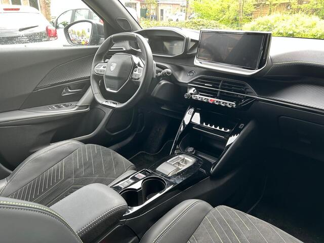 Peugeot 2008 1.2T Automaat 130pk GT Alcantara pakket | Stoelverwarming met massage functie | Navigatie | Climate & Cruise control | Camera V+A |
