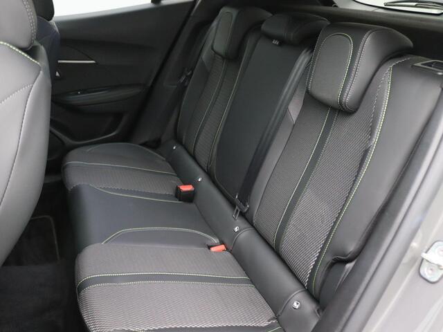 Peugeot 2008 1.2 Hybrid 136PK GT Aut. Pano-Schuifdak, Adaptieve Cruise Control, 360gr. Camera, Keyless, Side Assist, 17" LM Velgen