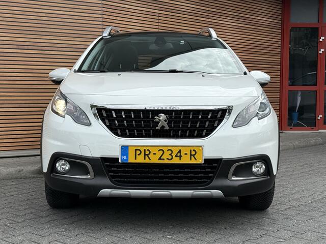 Peugeot 2008 1.2 PureTech Allure Panodak / Carplay / Navi / All season / Trekhaak