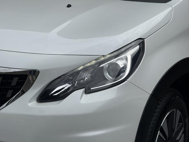 Peugeot 2008 1.2 PureTech Allure Panodak / Carplay / Navi / All season / Trekhaak