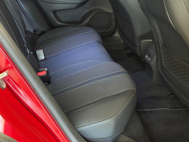 Peugeot 2008 1.2 GT Line Navi Clima 360Cam 18inch 3d Cockpit Lane Ass