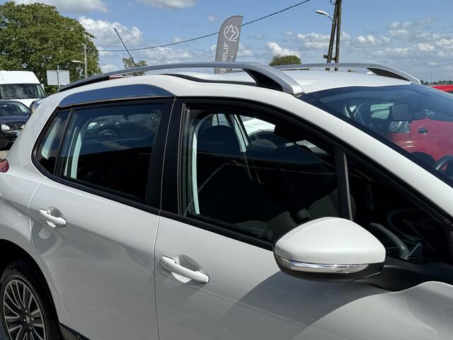 Peugeot 2008 1.2 PureTech Urban Cross