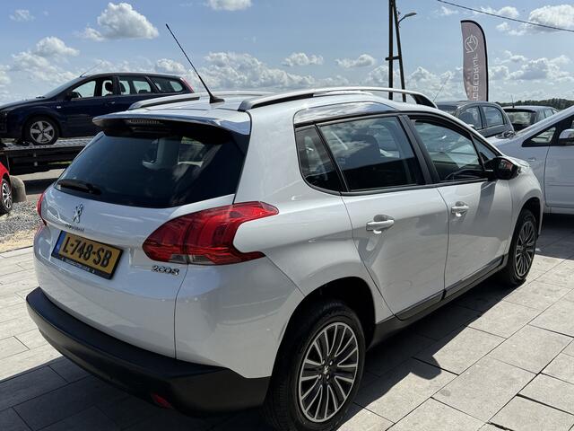 Peugeot 2008 1.2 PureTech Urban Cross