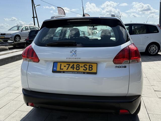 Peugeot 2008 1.2 PureTech Urban Cross