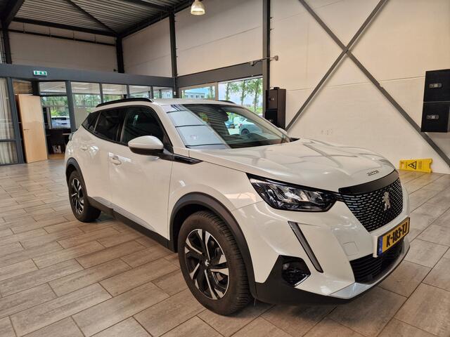 Peugeot 2008 1.2 PureTech Allure Pack | Trekhaak | Camera | Half leer | LED | Navi | Clima | Cruise | Apple Carplay | 4 seizoenen banden