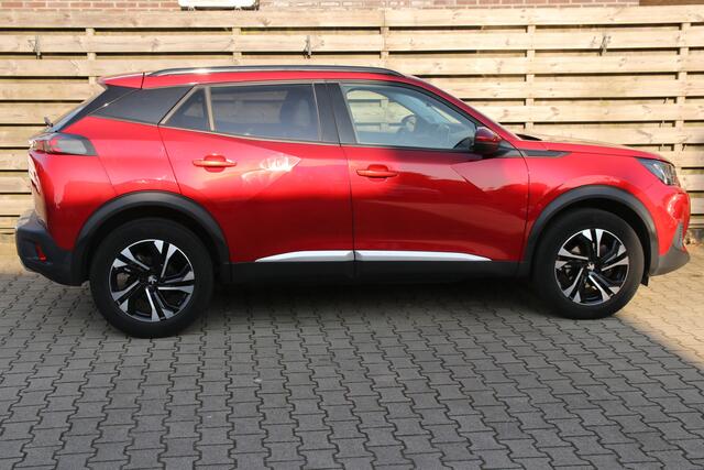 Peugeot 2008 1.2 PureTech Allure / Clima / Navi / Cruise