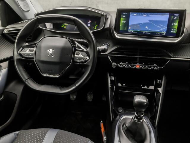 Peugeot 2008 1.2 PureTech Sport (VIRTUAL COCKPIT, APPLE CARPLAY, GROOT NAVI, LEDER, 360 CAMERA, SPORTSTOELEN, LED KOPLAMPEN, GETINT GLAS, LANE ASSIST, DAB+, NIEUWSTAAT)