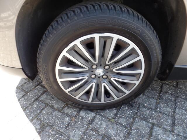 Peugeot 2008 1.2 PureT. Blue Lion