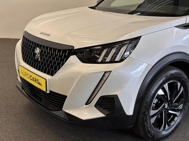 Peugeot 2008 1.2 PureTech 130 GT Black Style Airco ECC Navi Carplay Cruise Control PDC VA + Camera Full LED 17" LM Velgen