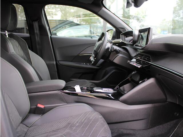 Peugeot 2008 1.2 PureTech 130 GT | Navi / Camera / Alcantara
