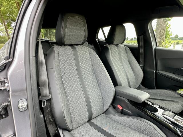 Peugeot 2008 1.2 PureTech 130 Allure | Automaat | Half leder | Apple carplay