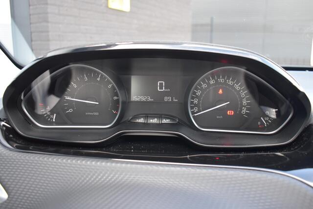 Peugeot 2008 1.2 PureTech Active | Navi | Trekhaak | Incl. garantie