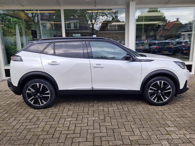 Peugeot 2008 1.2T Automaat 130pk GT Pack | Schuif kantel Dak | Navigatie | Climate & Adaptive Cruise Control | Achteruitrijd Camera / Dodehoek Sensoren |