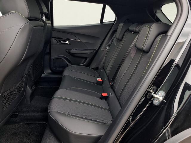 Peugeot 2008 1.2 Hybrid 136 GT / Navigatie / Rondomzicht Camera / Android Auto/Apple Carplay /