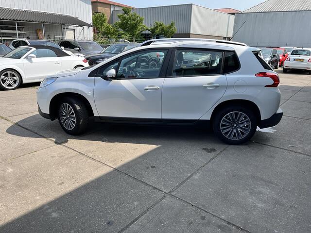 Peugeot 2008 1.2 PureTech Blue Lion
