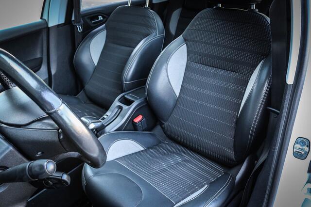 Peugeot 2008 1.2 PureTech Allure Nu 9.950,- !