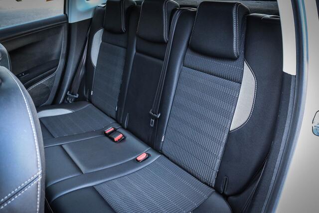 Peugeot 2008 1.2 PureTech Allure Nu 9.950,- !