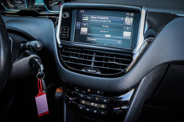 Peugeot 2008 1.2 PureTech Allure Nu 9.950,- !